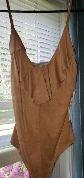 One piece - Picture 1 of 1